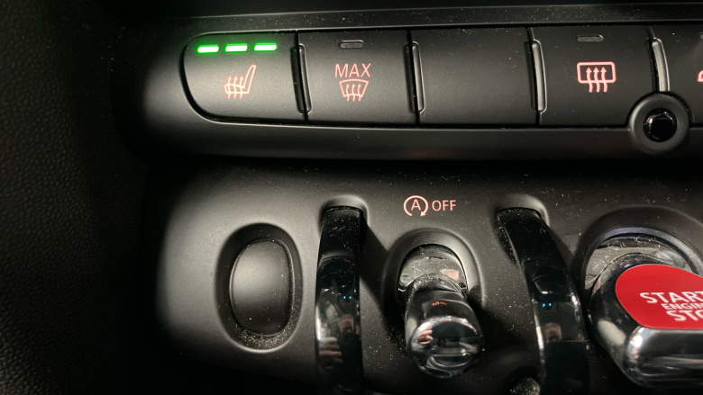 MINI Hatchback 1.5 Cooper Classic 3dr Auto Petrol Hatchback